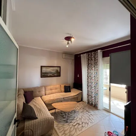Apartment Aris Golem
